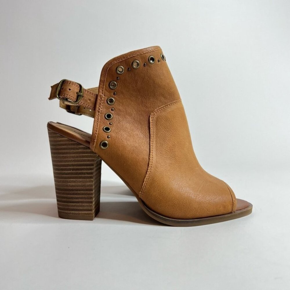 Lucky Brand Lorillar Leather Heeled Sandal